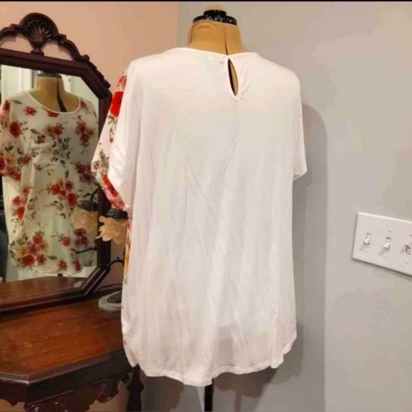 NEW 2X or 3X 'Autumn Skyes' Textured Floral Blouse - Picture 3 of 11
